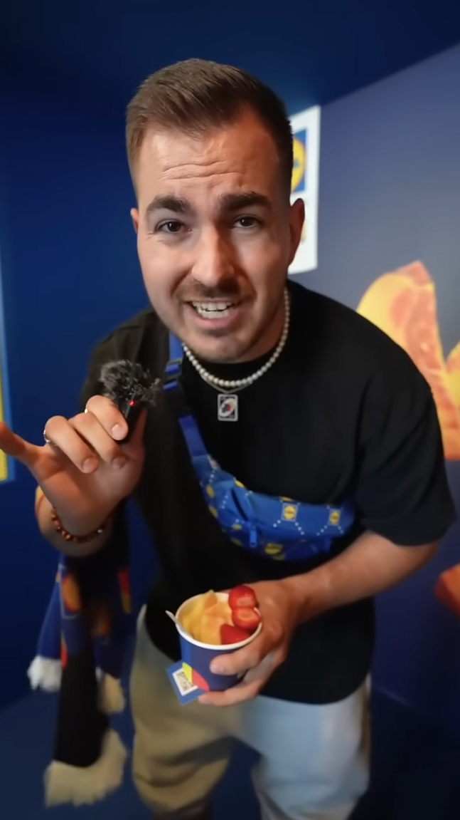 Thumbnail for the Lidl Fan Zone München activation video.